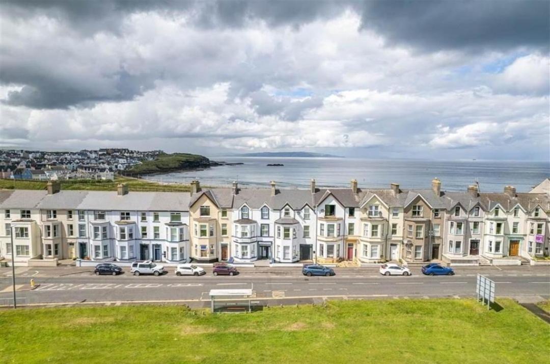 1 Dunluce Park - Portrush By The Sea Apartment ภายนอก รูปภาพ